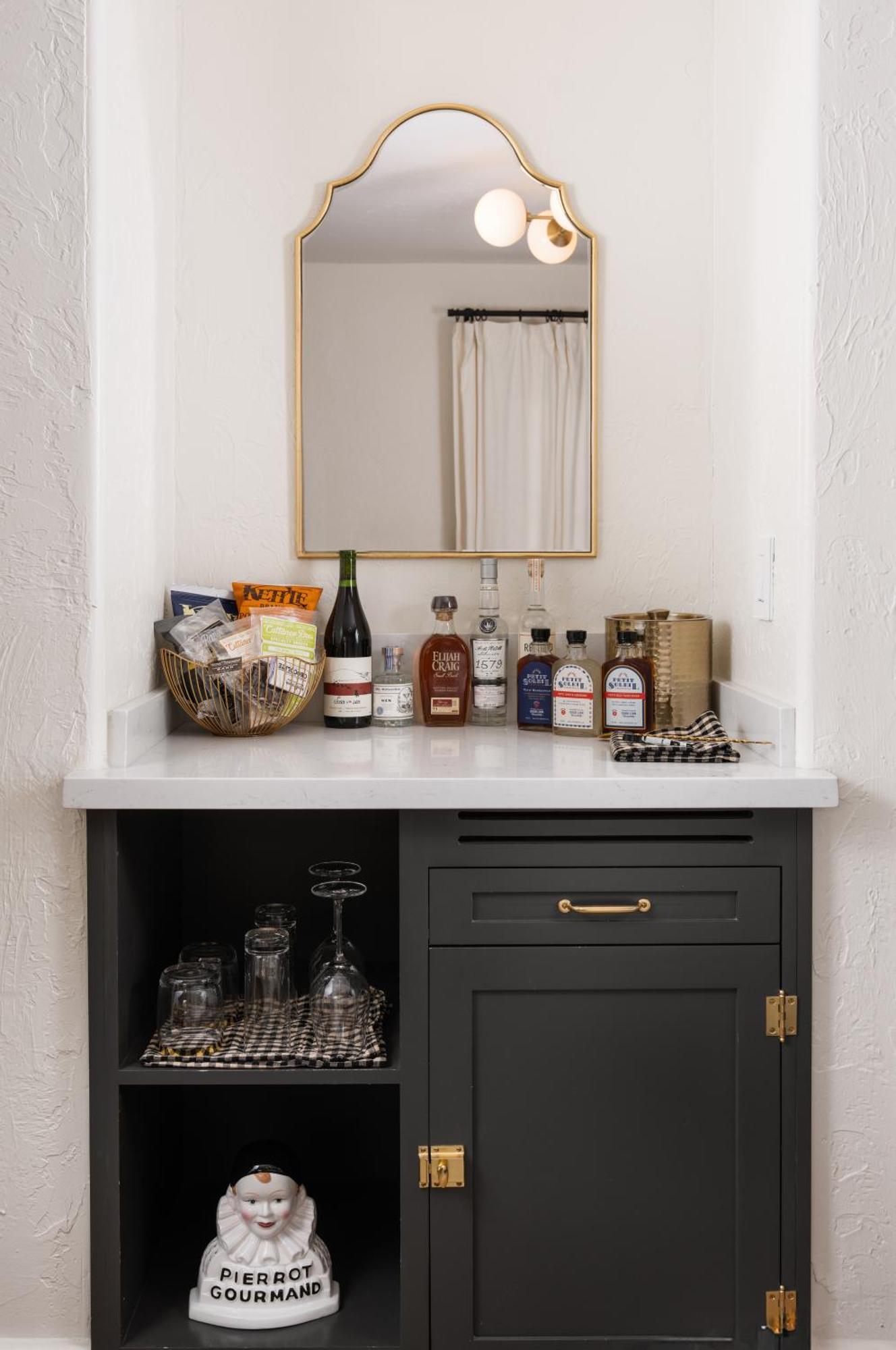 Petit Soleil - Bed, Breakfast And Bar Bed & Breakfast