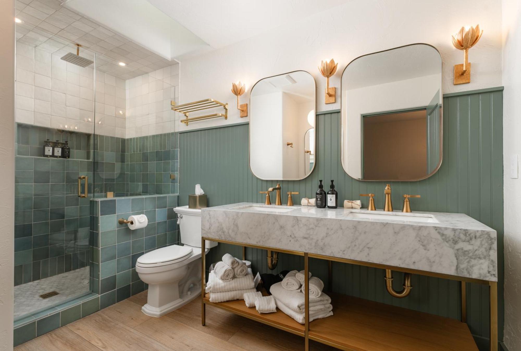 Petit Soleil - Bed, Breakfast And Bar Bed & Breakfast